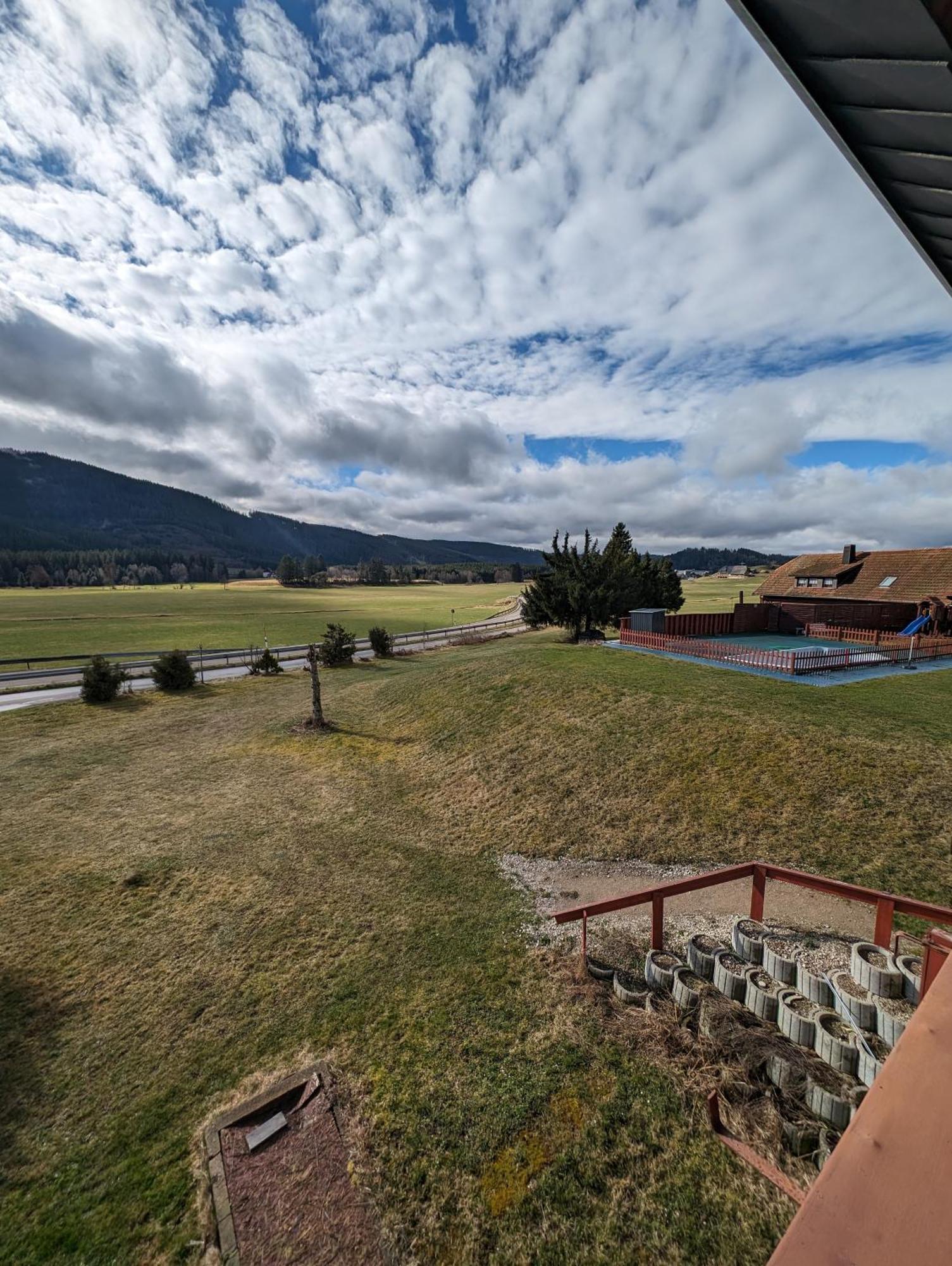 B Und B Titisee Hotel Sonnenmatte Nahe Badeparadies Rum bild
